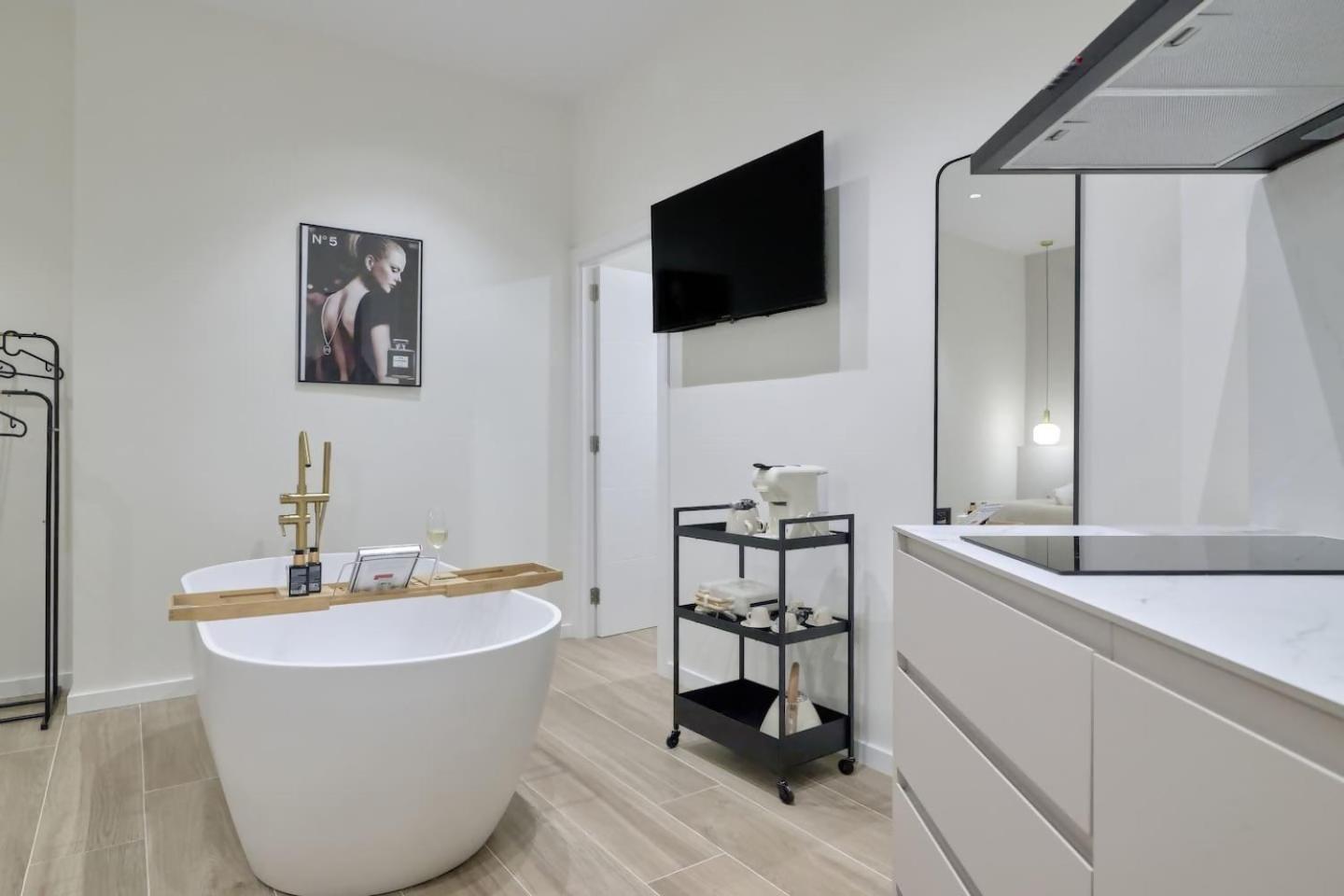 Romantic Apartment N1 Oceanografico By Virkin Suites Valenza Esterno foto