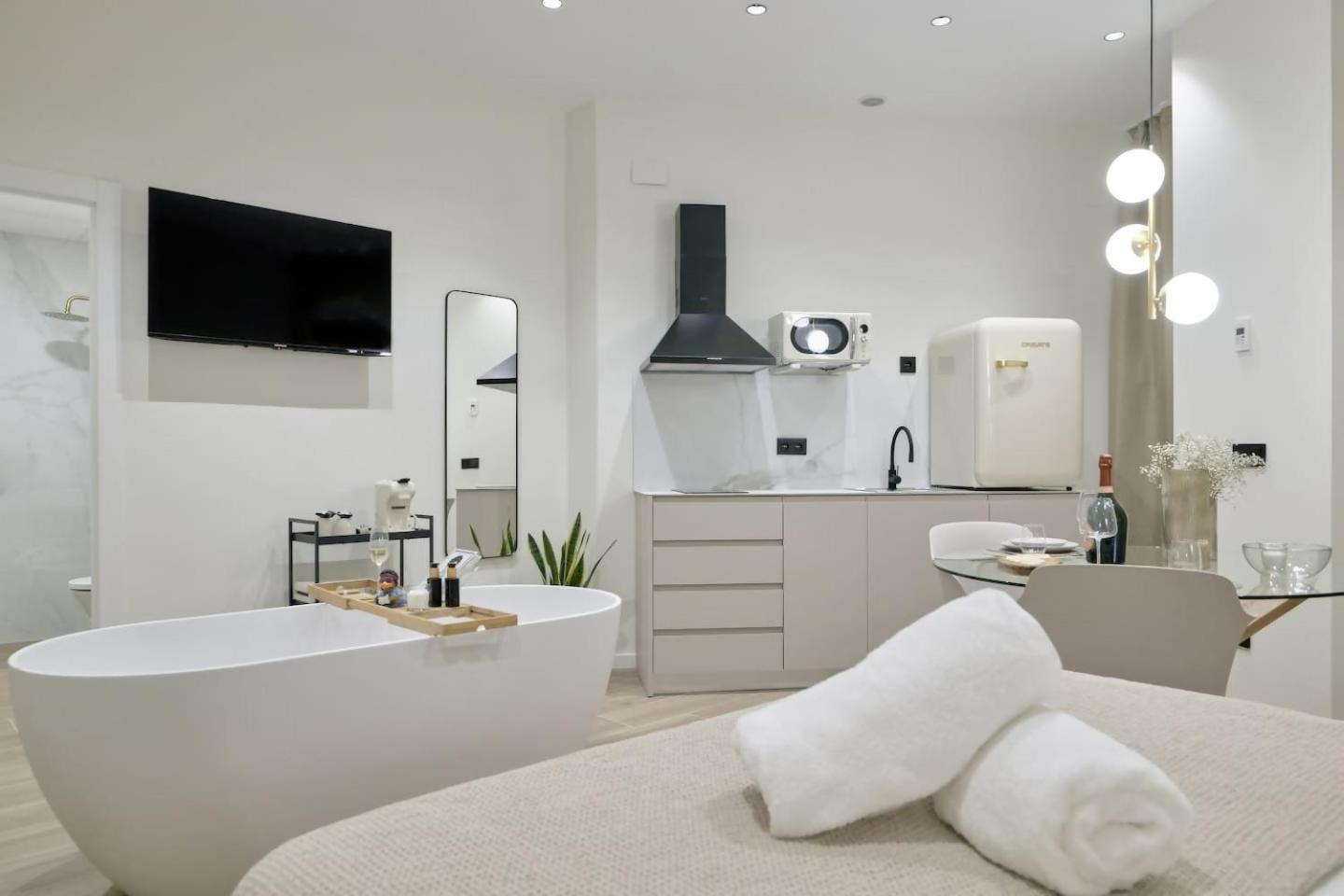 Romantic Apartment N1 Oceanografico By Virkin Suites Valenza Esterno foto